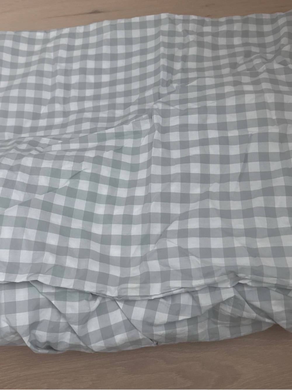 Quince Light Gray and White Gingham queen fitted Sheet and 2 Pillow cases - Picture 2 of 3